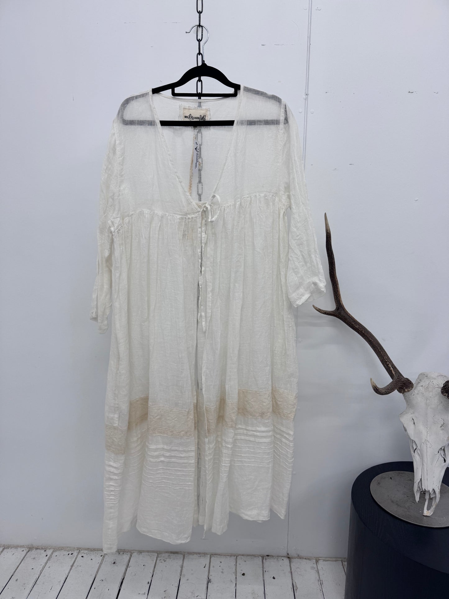 Miss Rose Sister Violet Enchantress long coat - Cream Puff