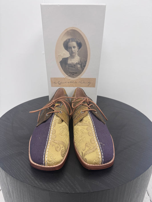 Circular by M.A.Dainty Oxford shoe