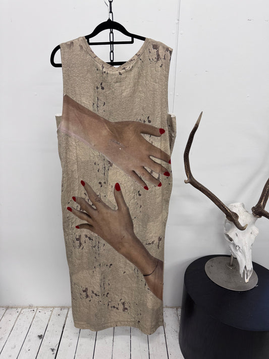 Circular by Maud Alice Dainty 'Strike a pose"