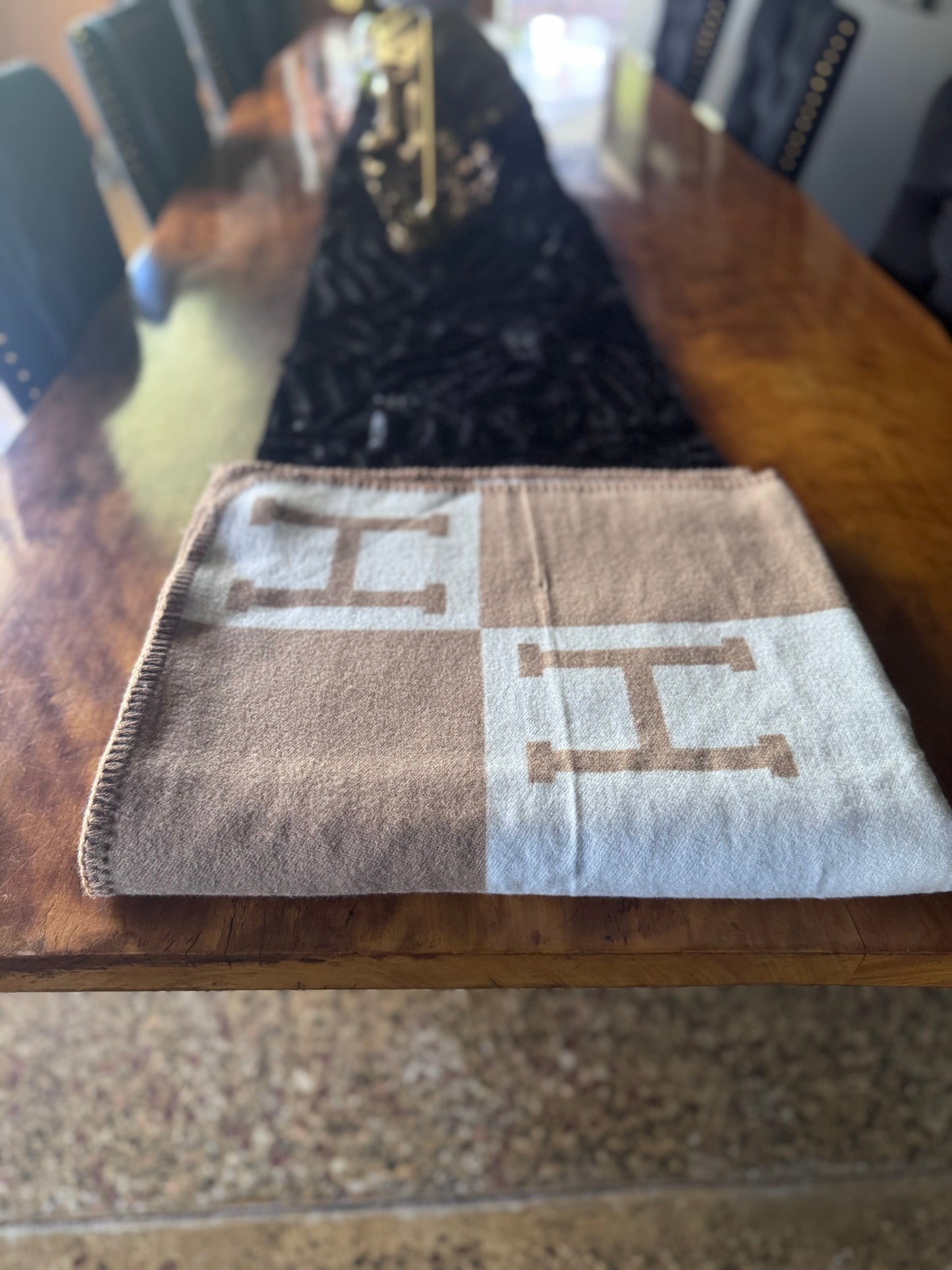 Replica H Blanket