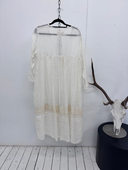 Miss Rose Sister Violet Enchantress long coat - Cream Puff