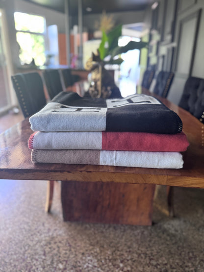 Replica H Blanket